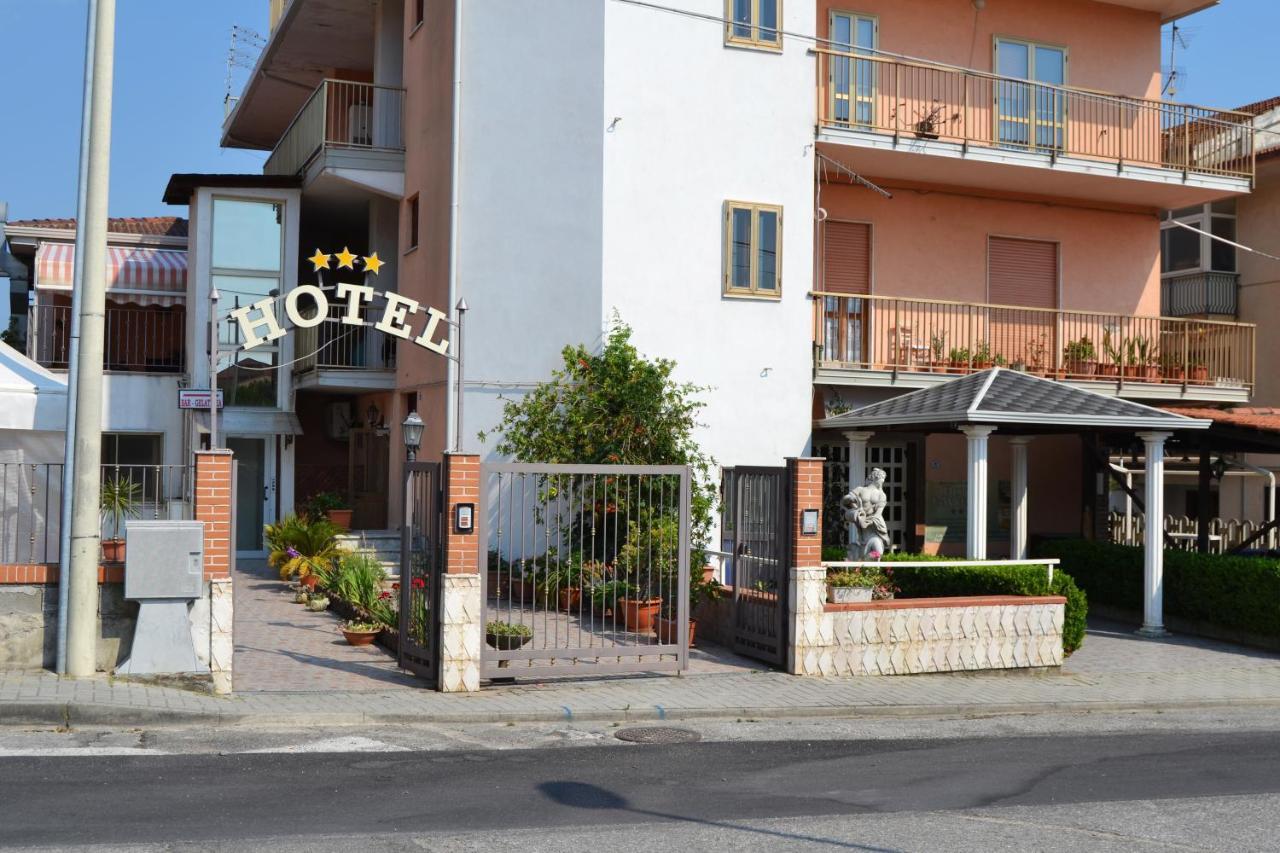 Hotel Ristorante L'Avvenire Джиццерія Екстер'єр фото